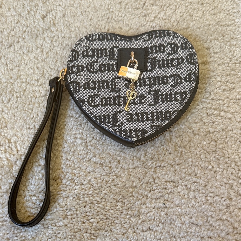 Juicy Couture Black and White Heart Key Holder